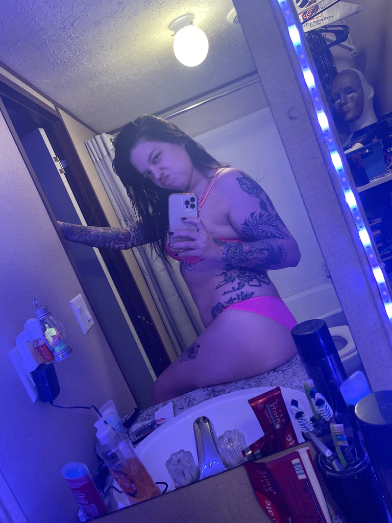 Tattooed babe