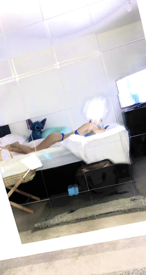 Lauren profile banner