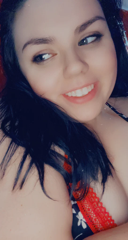 GirlyGothGoddess's avatar