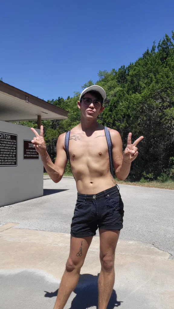 Tattooed Twink's avatar