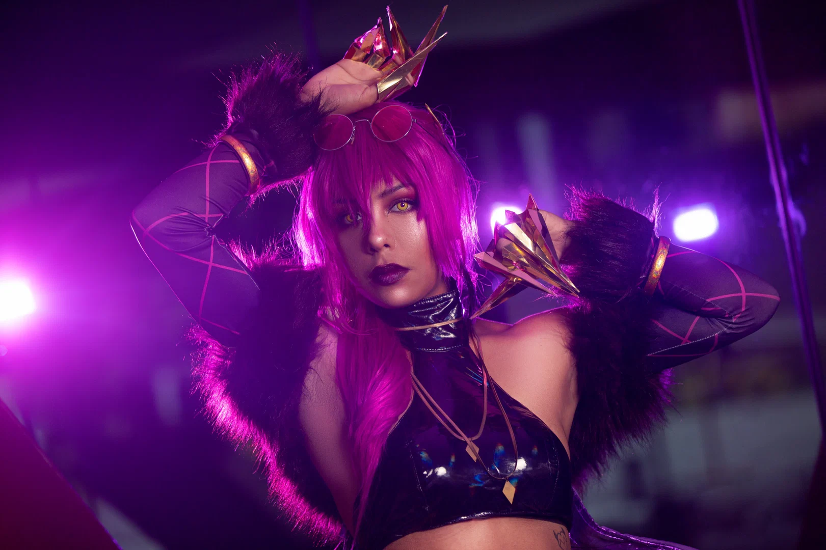 Thaís Anjos profile banner