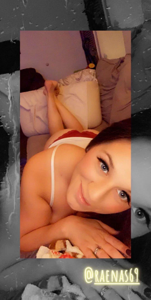 Raena Marie's avatar