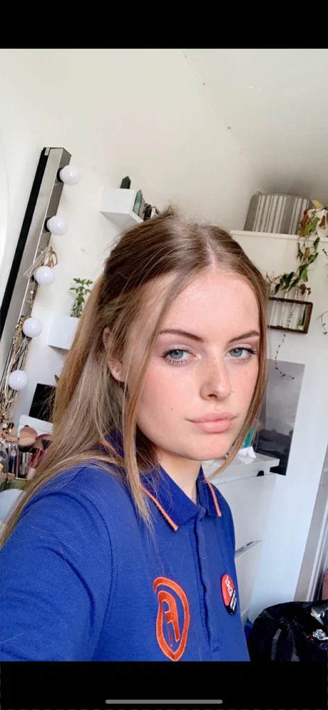 Bella's avatar