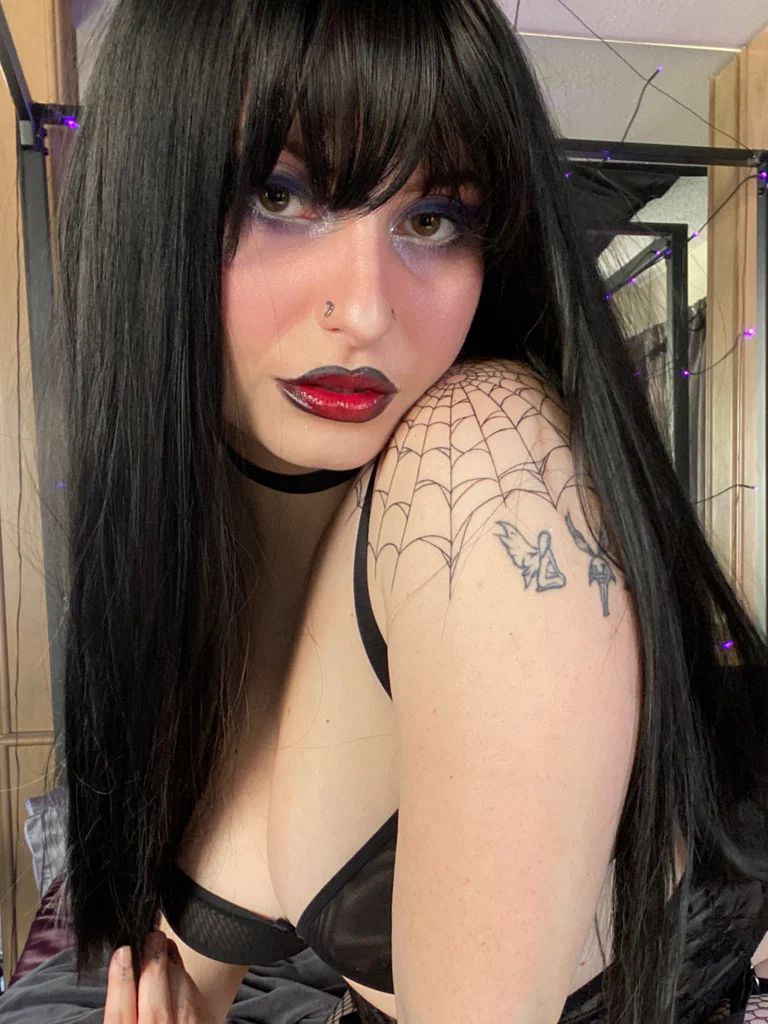 Goddess Indigo 🔮 🦇's avatar