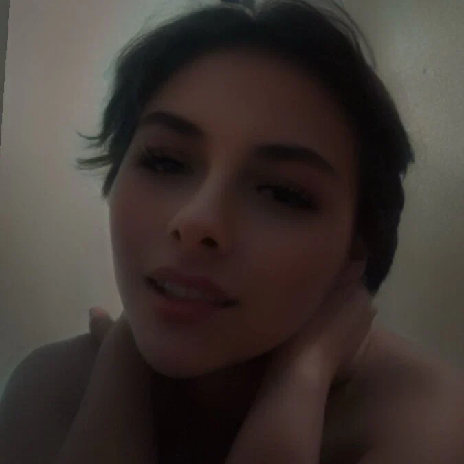 Alana Thomas's avatar
