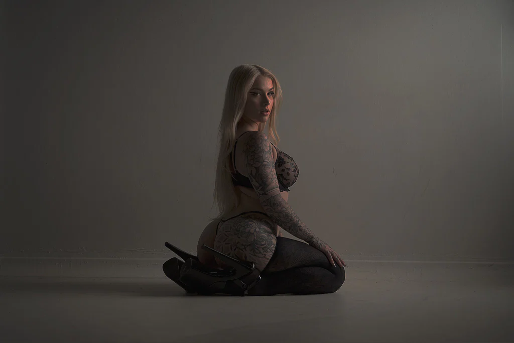 OLIVE MAY's avatar