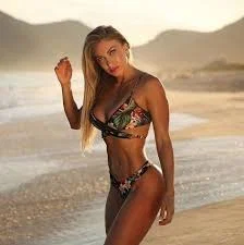 Letícia's avatar