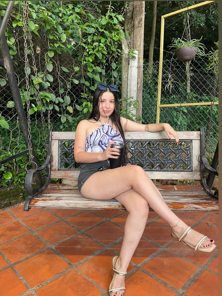 Hot Girl's avatar