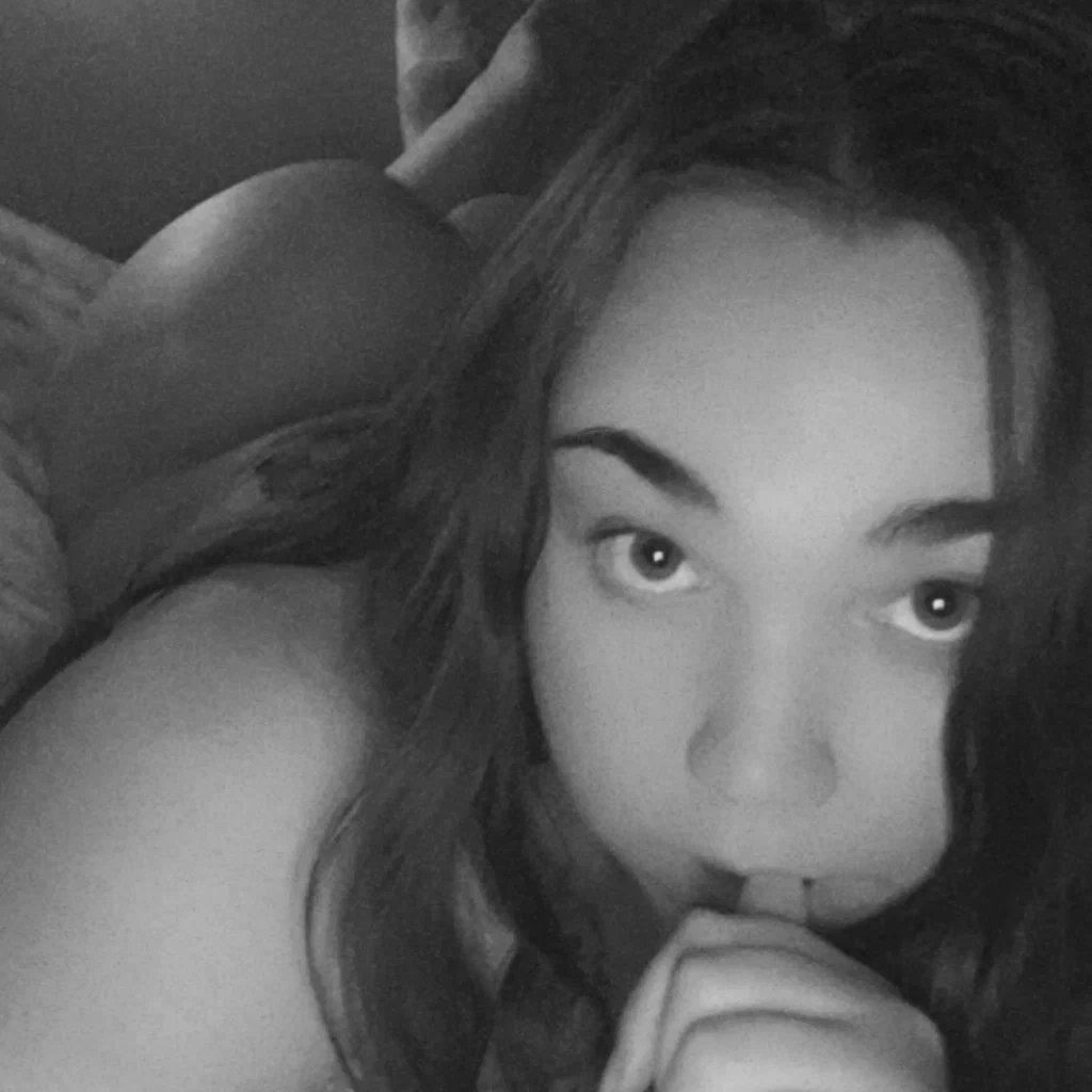 Rosebomb🧚🏻‍♀️'s avatar