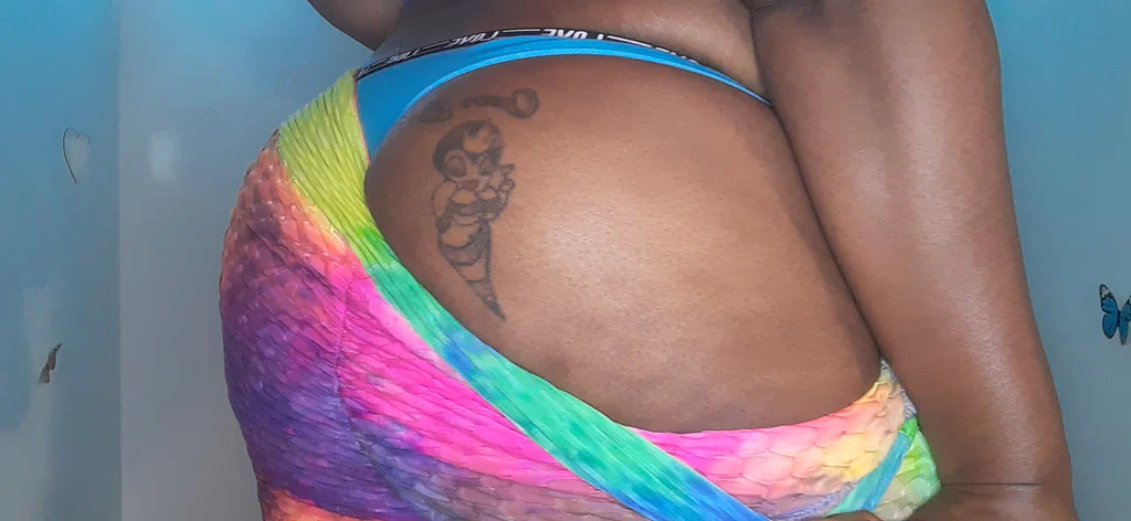 MzjuicyDaQueenBee's avatar
