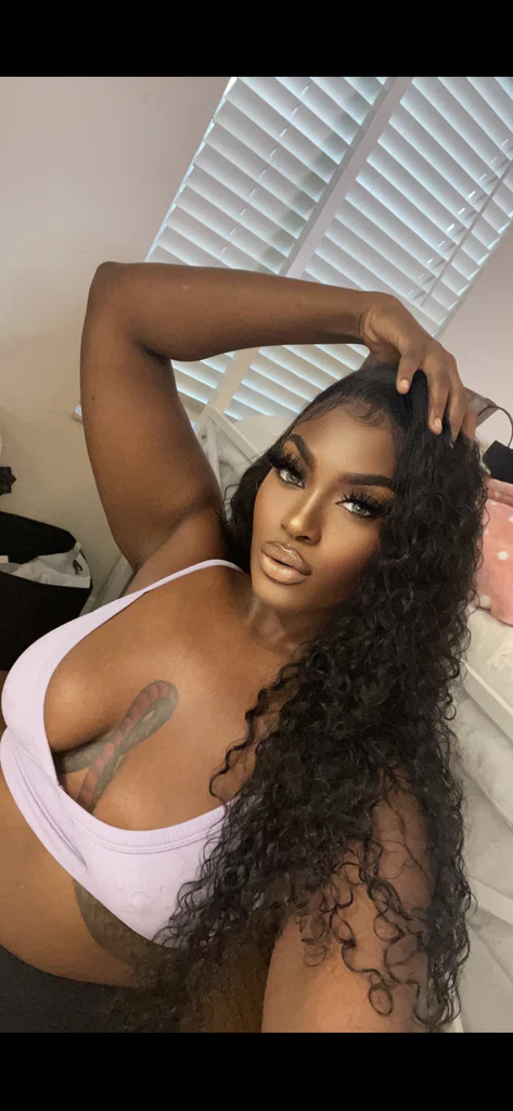 Shay Bae's avatar
