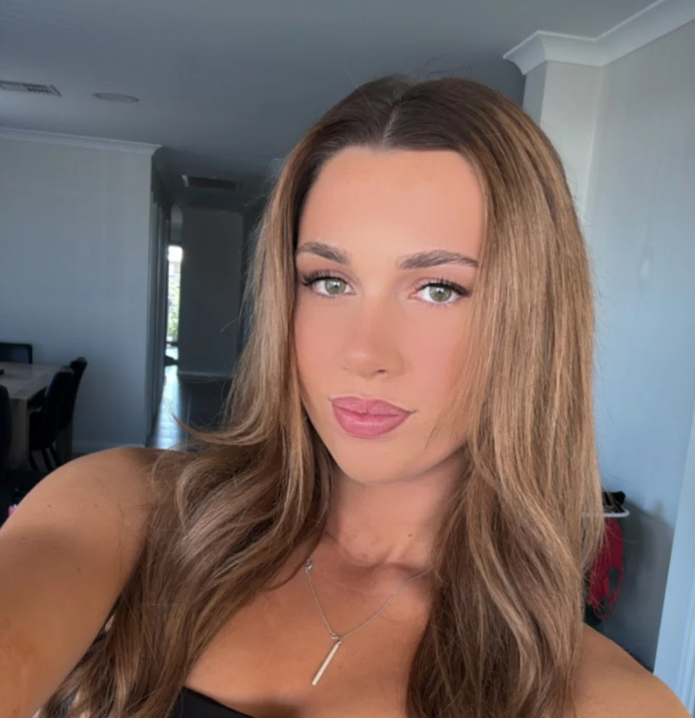 Ellie 🤍's avatar