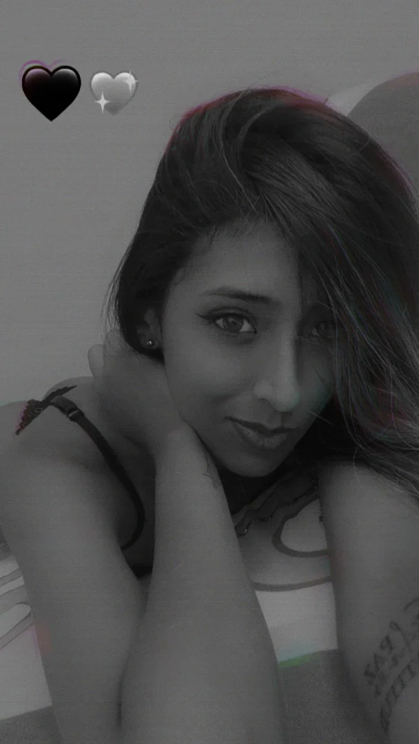 Laura valentina profile banner