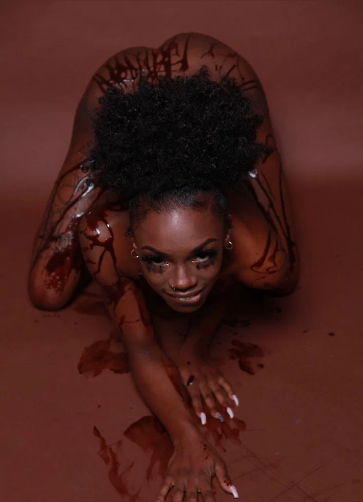 ℋℰℛ Freak Show