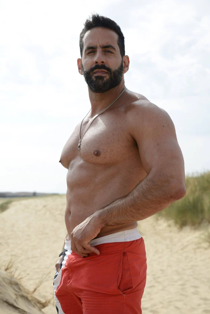 Massimo Arad gay muscle videos's avatar