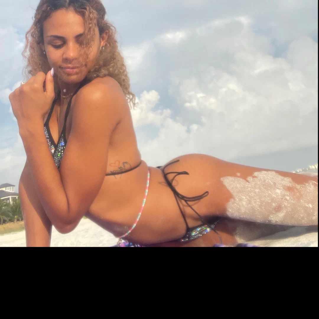 zegoodgirl profile banner