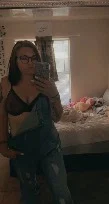 Nikki mae's avatar