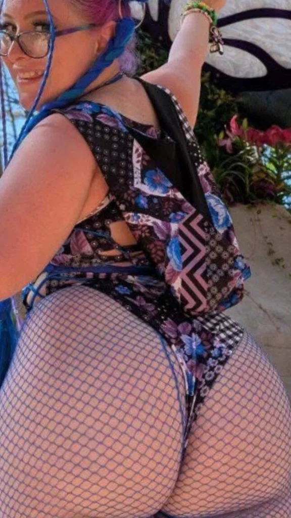 Aquarian throat goat🤤😜's avatar