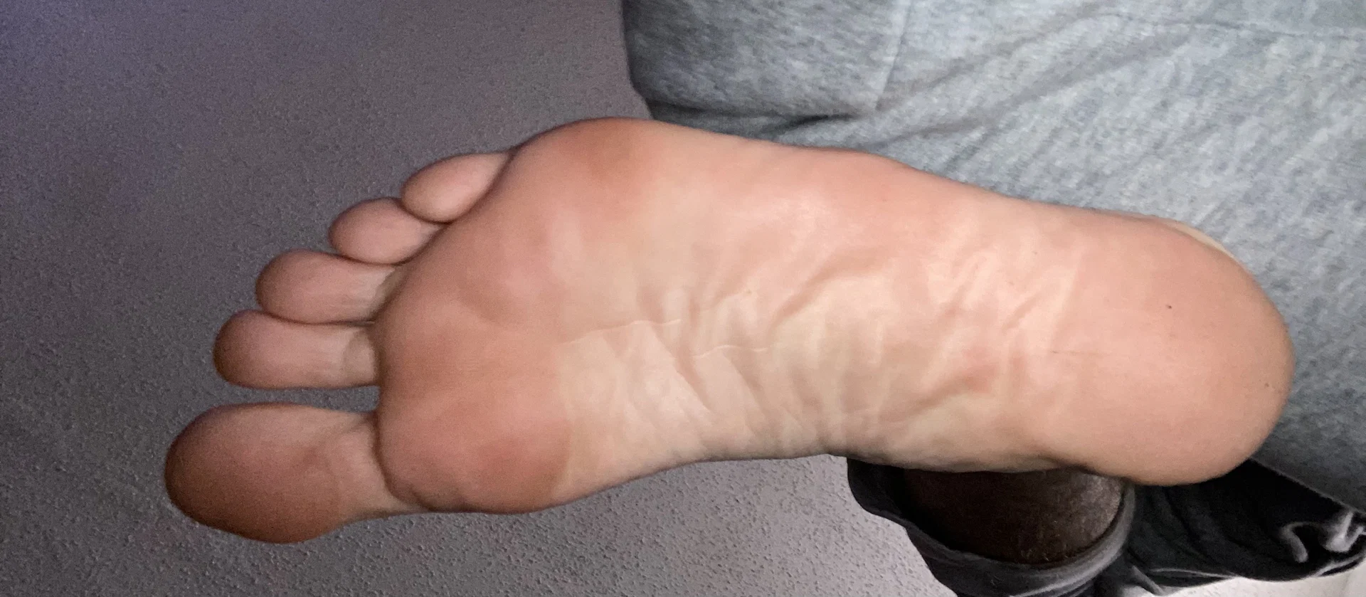Feet 🦶 👣 profile banner