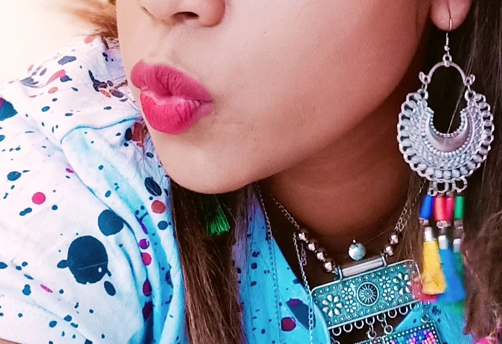 Priya Indian Hotwife (देसी माल)'s avatar