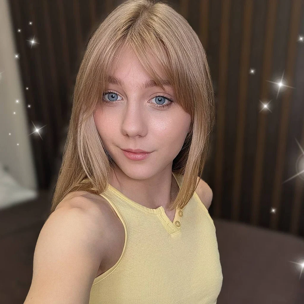 𝕐𝕠𝕦𝕣 𝕃𝕚𝕥𝕥𝕝𝕖 𝕂𝕣𝕚𝕤𝕥𝕪 😇