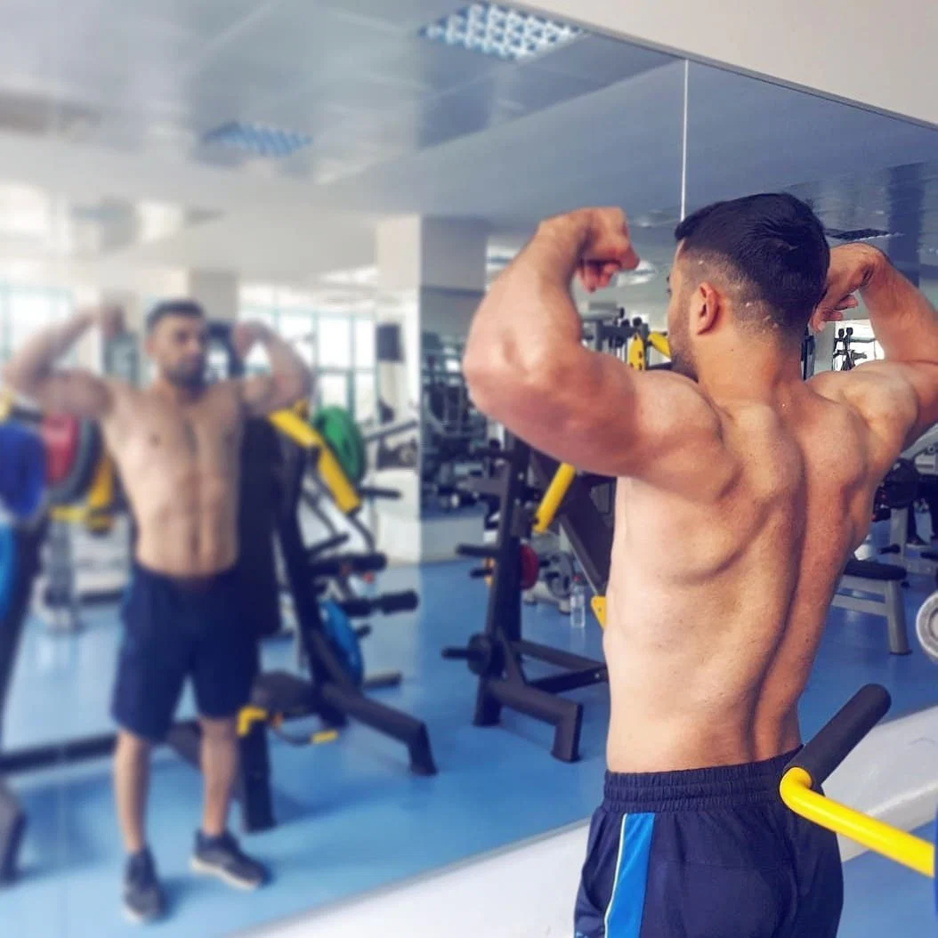 masculine muscular man ๐น๐ท profile banner