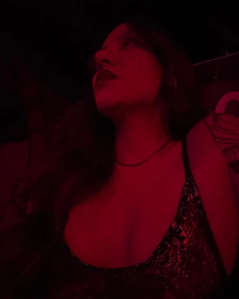 𝓢𝓱𝓪𝓻𝓲 ♡