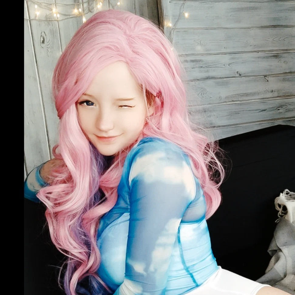 lina Lyvlas's avatar