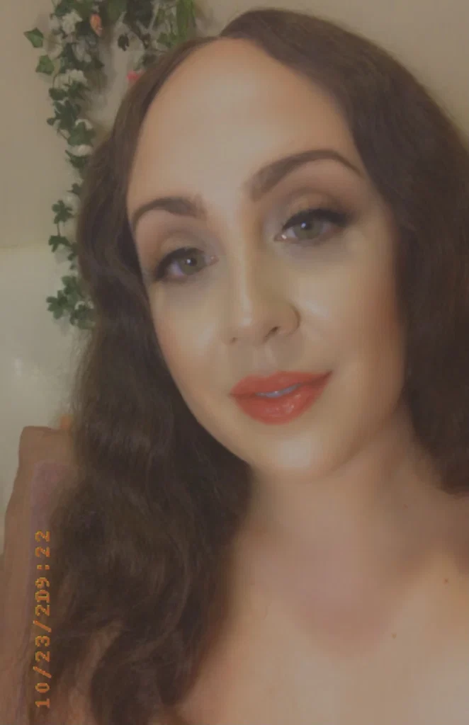 Dolly Debutante's avatar