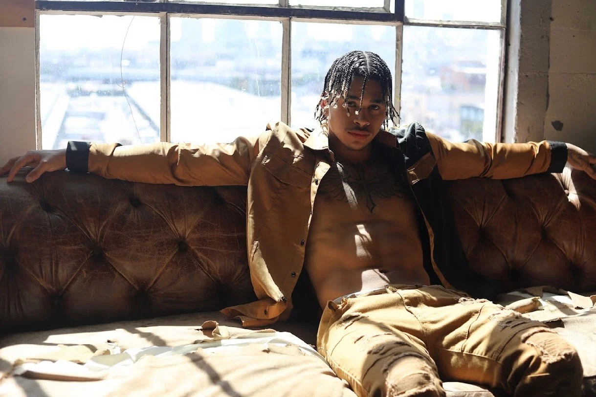 Valentino profile banner