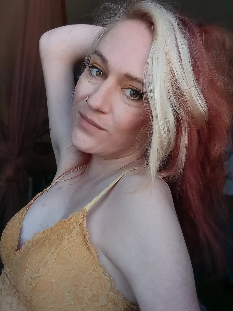 💜 🧜‍♀️ Ariel  🧜‍♀️ 💜  *AriAbled*'s avatar