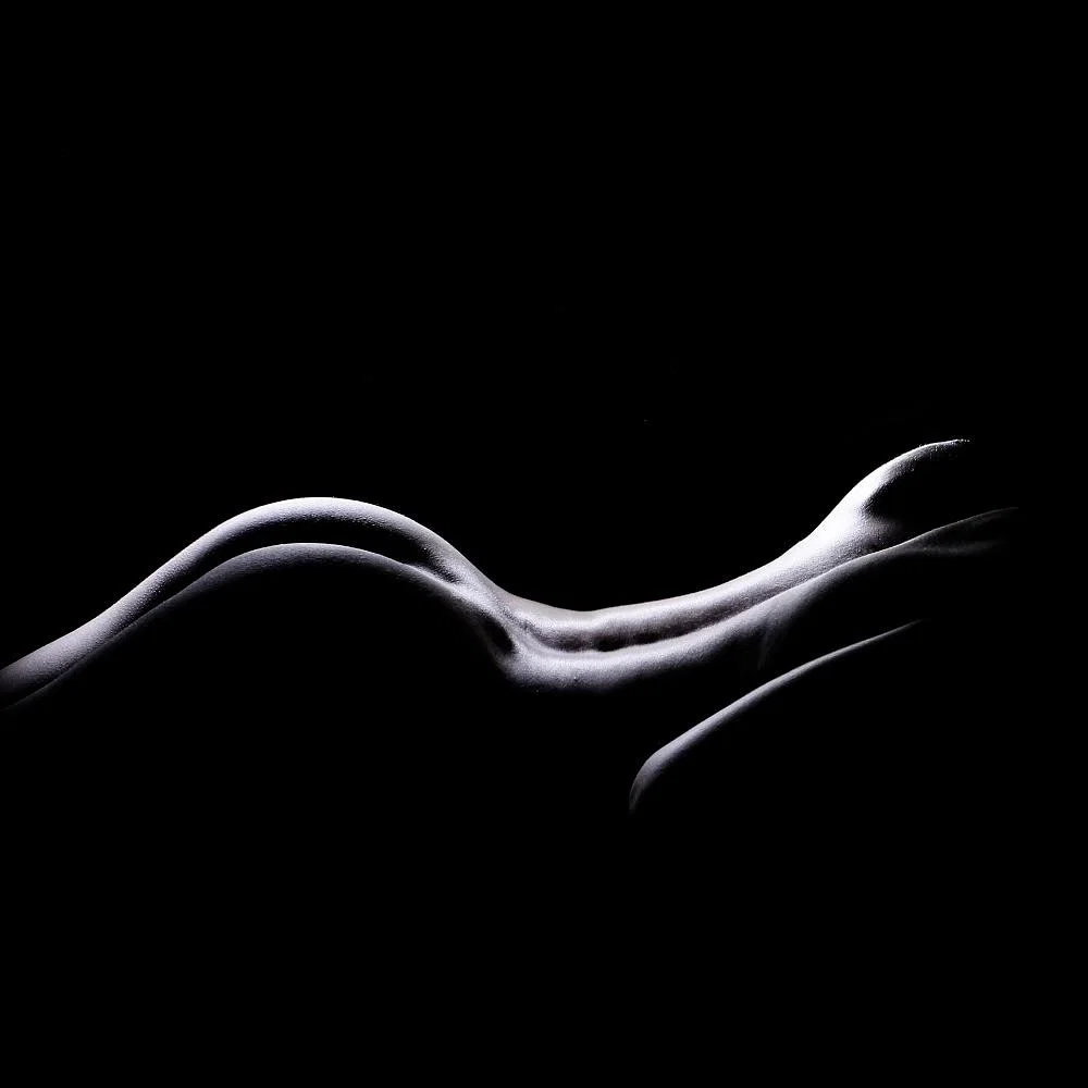 Courtney Luxxx profile banner