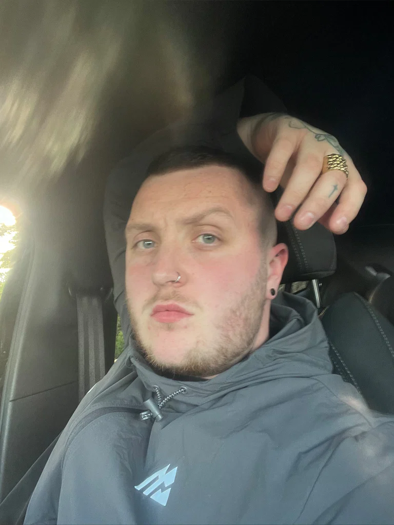 Curiouslad69's avatar