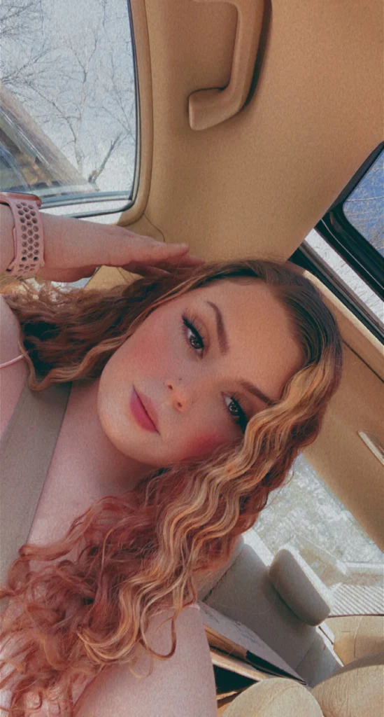 𝐻𝑜𝓃𝑒𝓎🍯 FREE's avatar