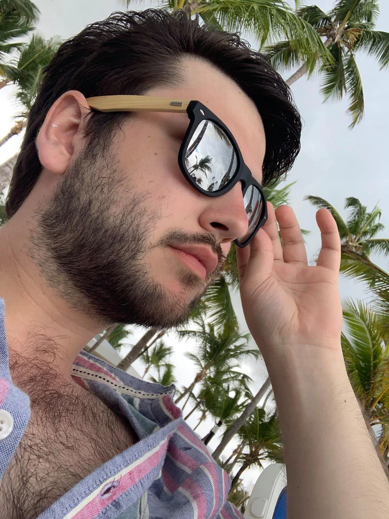 CrazyGayUncle's avatar