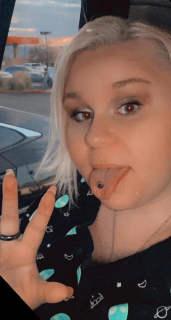 Lillian Rose's avatar