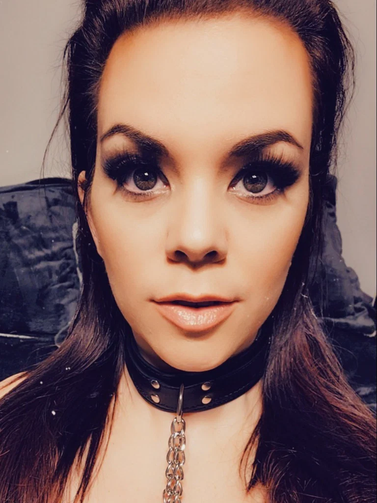 Crissy Starr's avatar
