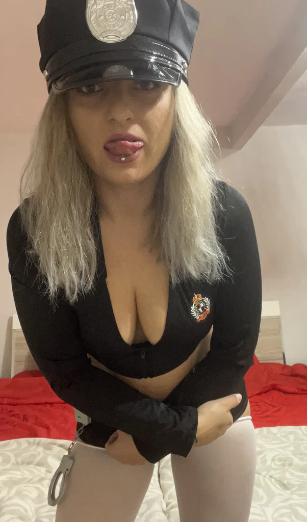 Ioana's avatar