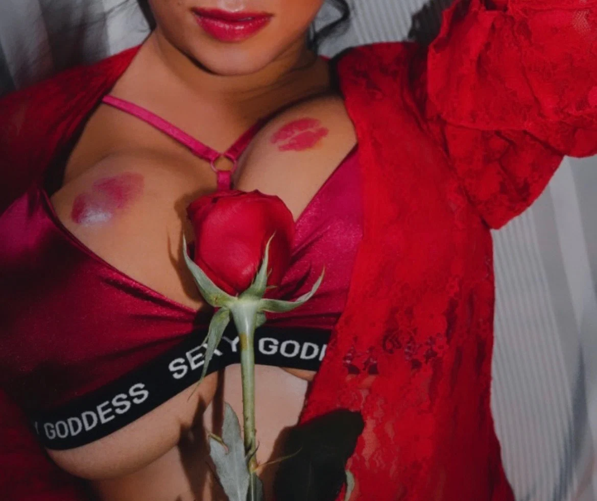 Montse Happii profile banner