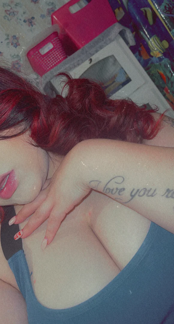 Lovveeyy profile banner