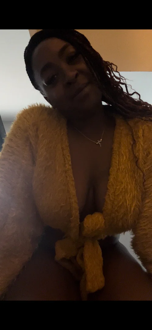 Chanel Nunu profile banner