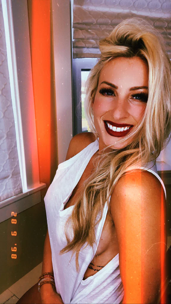 Becka Hays's avatar