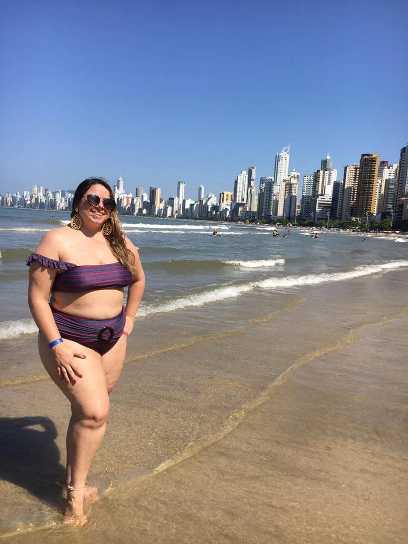 Camila Paiva profile banner