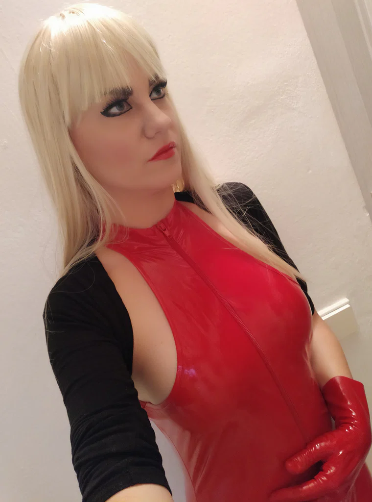 HisGloveLady's avatar