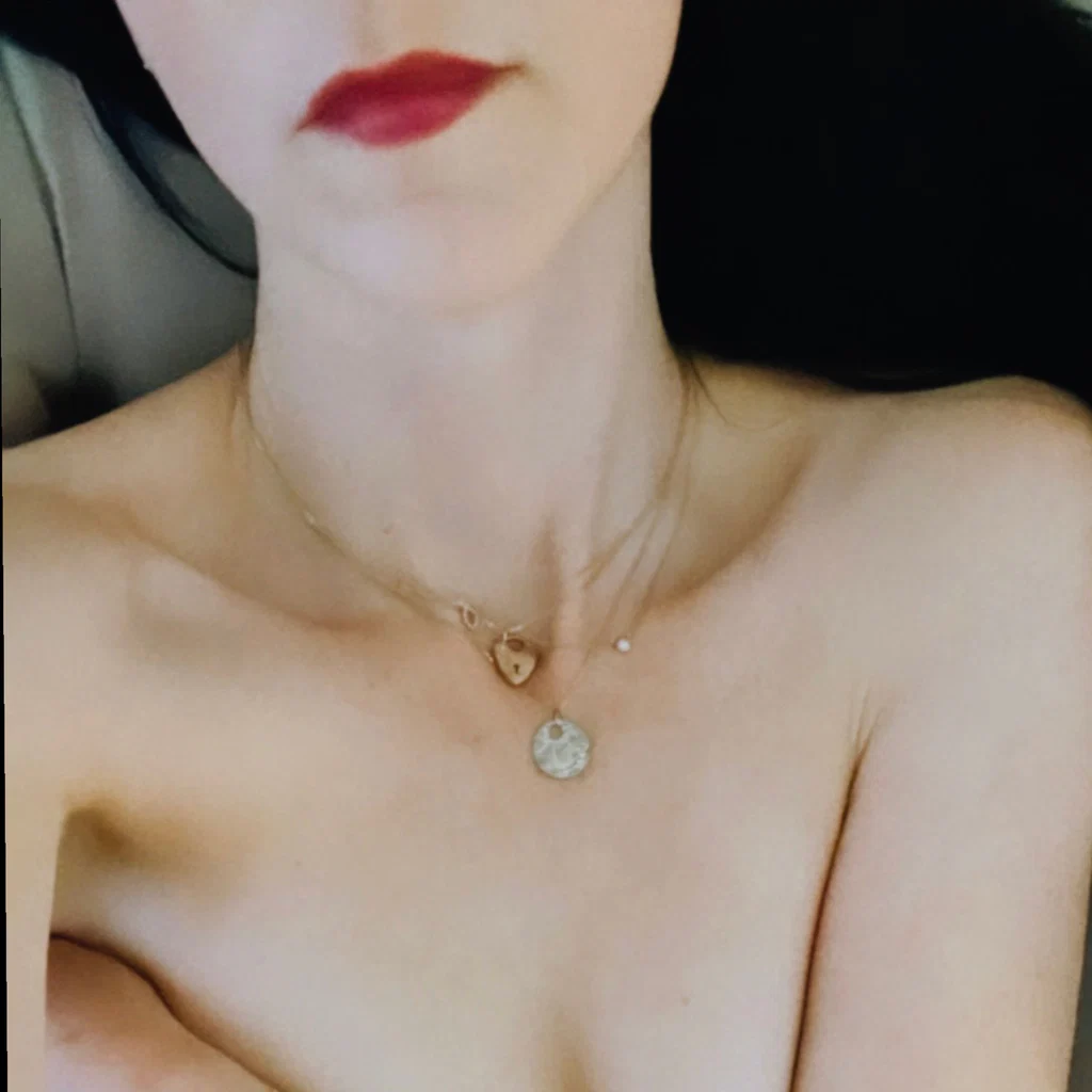 💋 I Don’t Stay Long! 💋