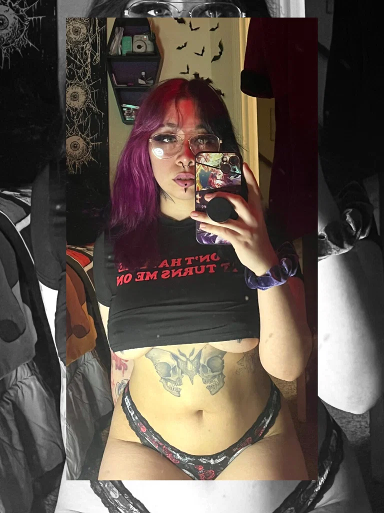 Goth Girl's avatar