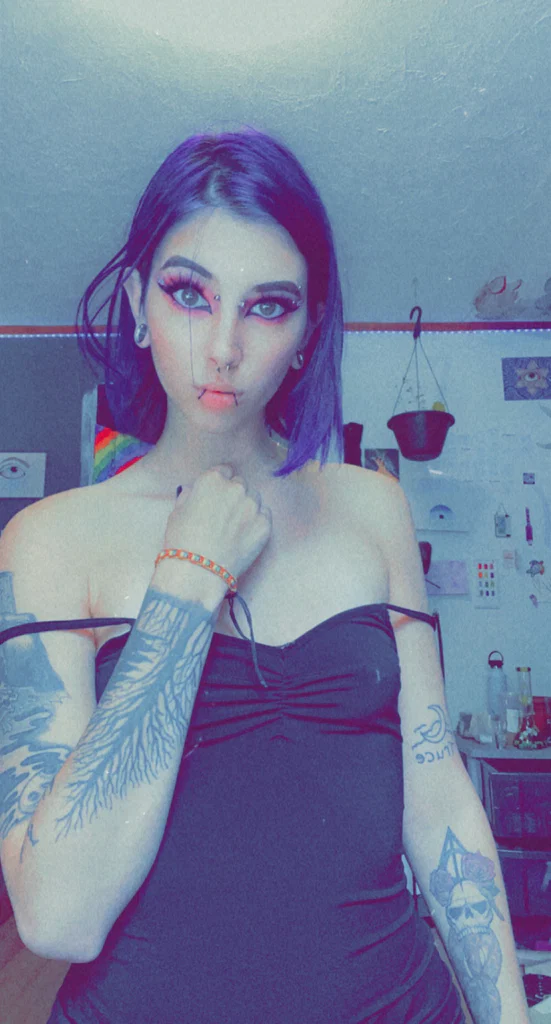 Rosie's avatar