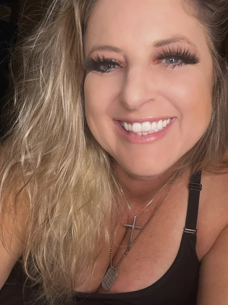Angela Nicole's avatar