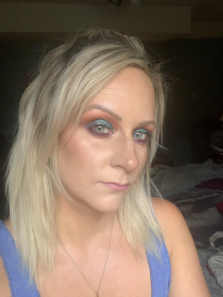 Ashley Lynn's avatar