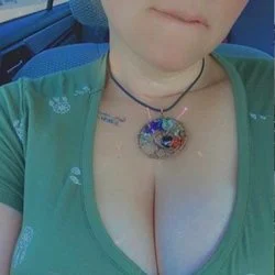 KaylieGirl84 💕's avatar